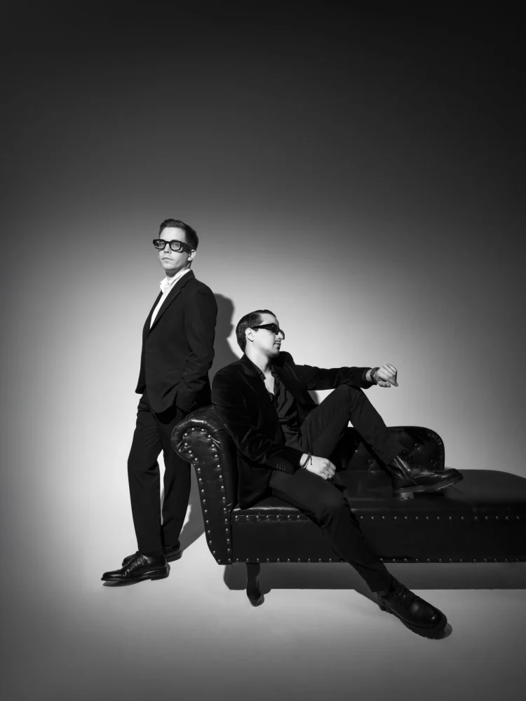 pomp-x-manvisual-3